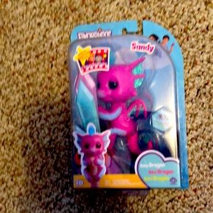 Fingerlings - Sandy - new in box